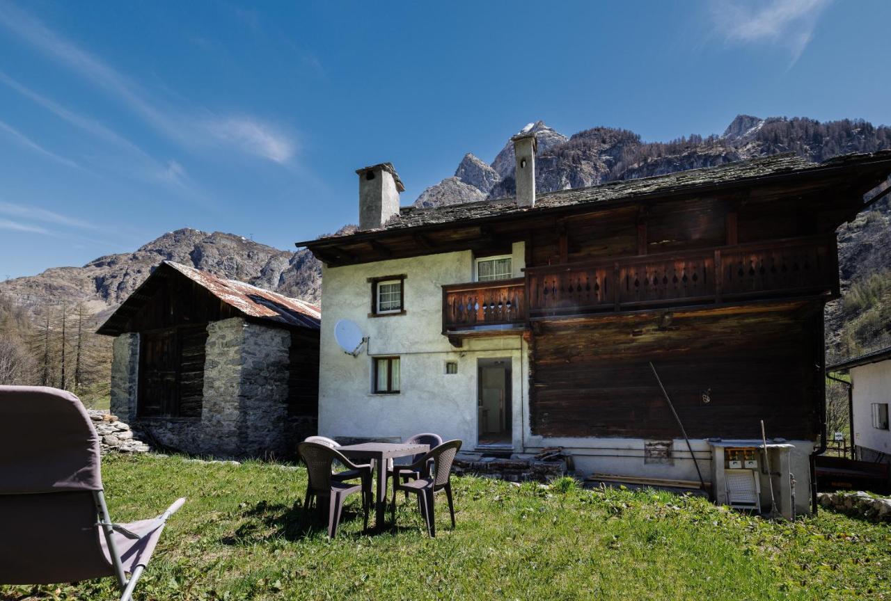La Walserhus Formazza Esterno foto